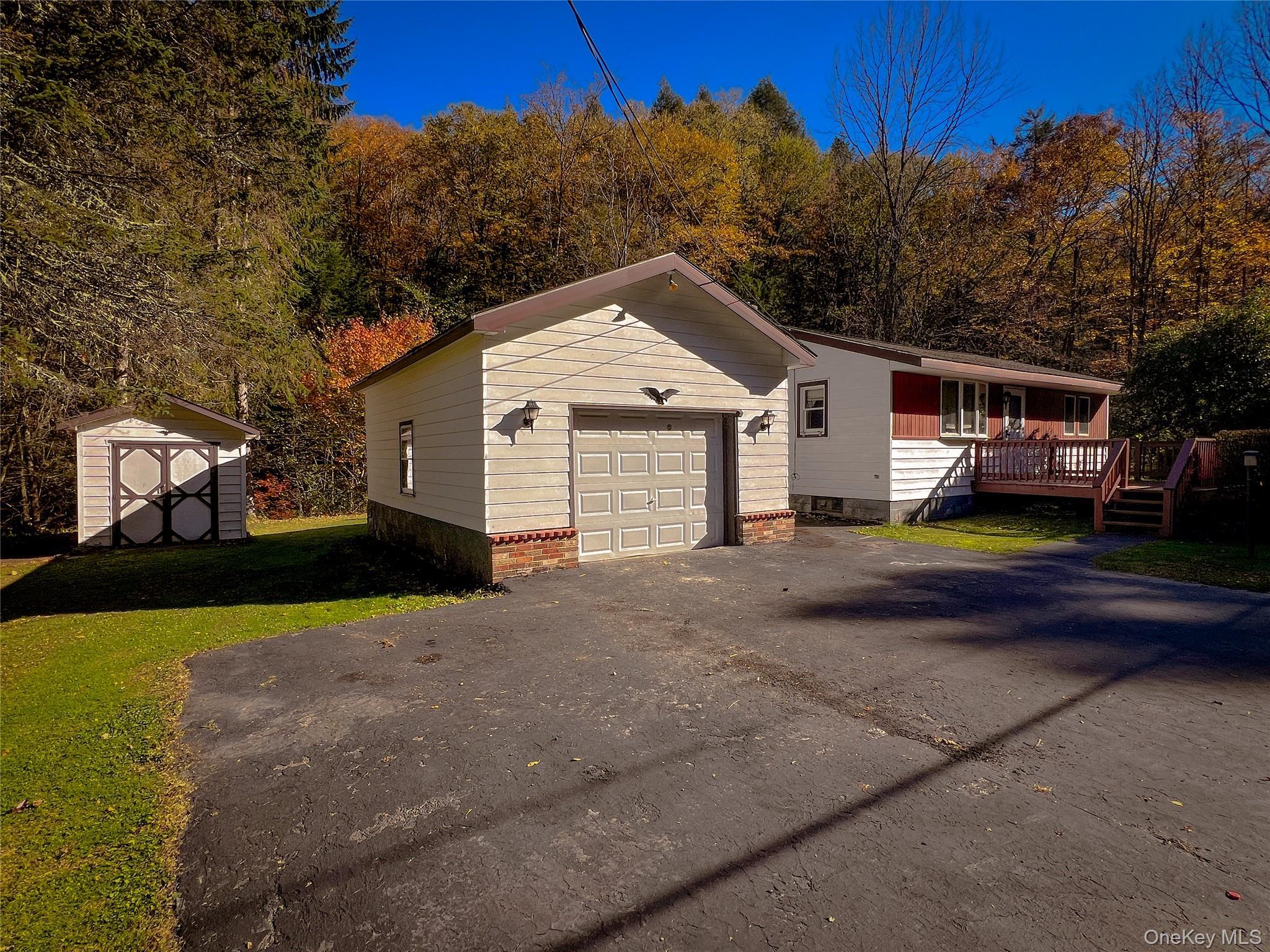 Single Family Tennanah Lake  Sullivan County, NY 12776, MLS-921896-11