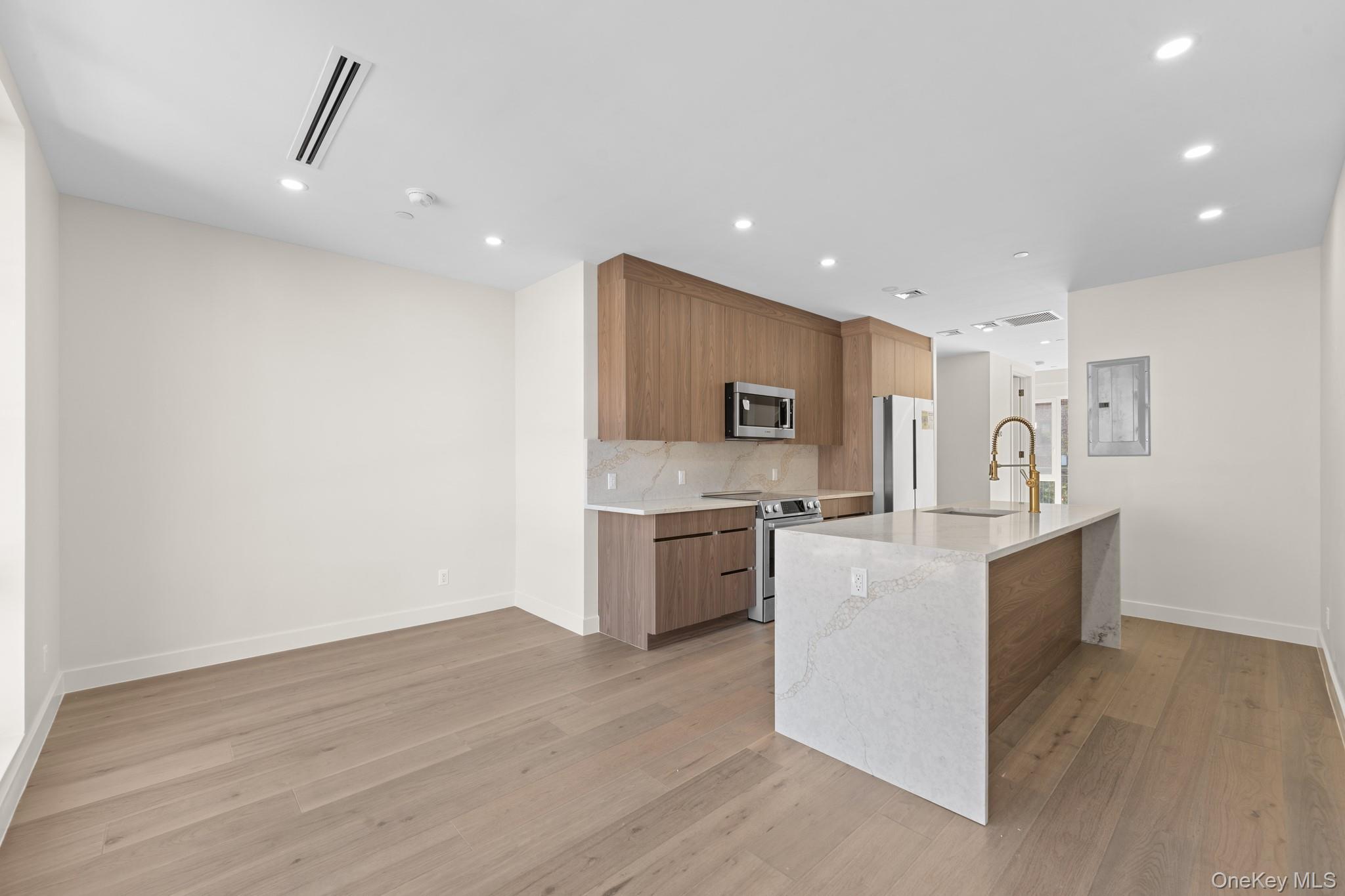 Single Family Fenimore St Brooklyn, NY 11225, MLS-921904-24