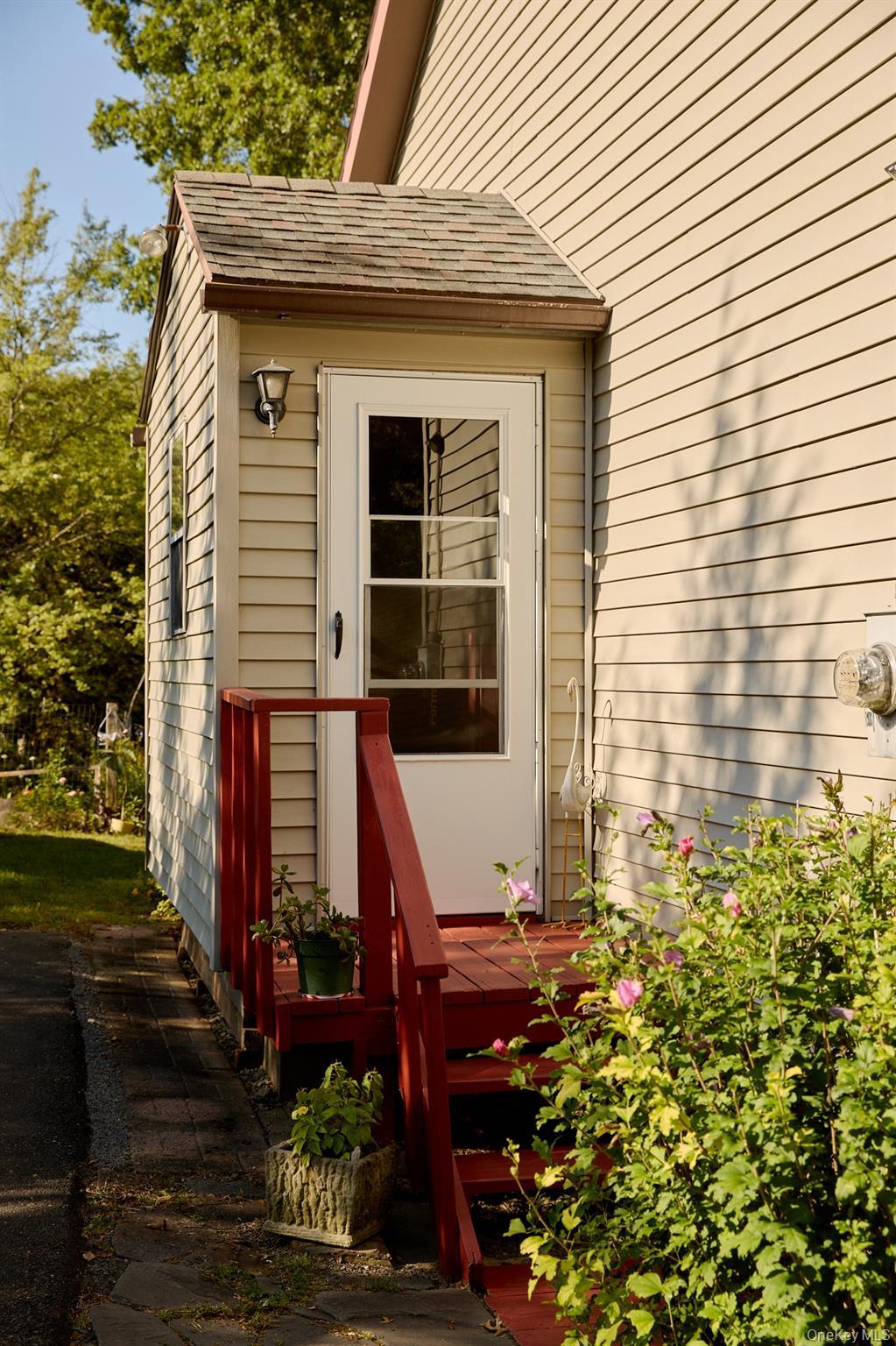 Single Family Shivertown Ulster County, NY 12561, MLS-921907-13