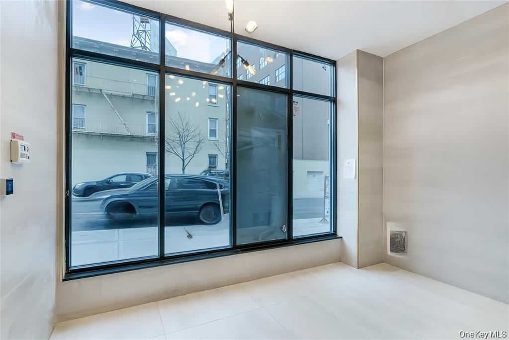 Single Family 27th Queens, NY 11101, MLS-921917-6