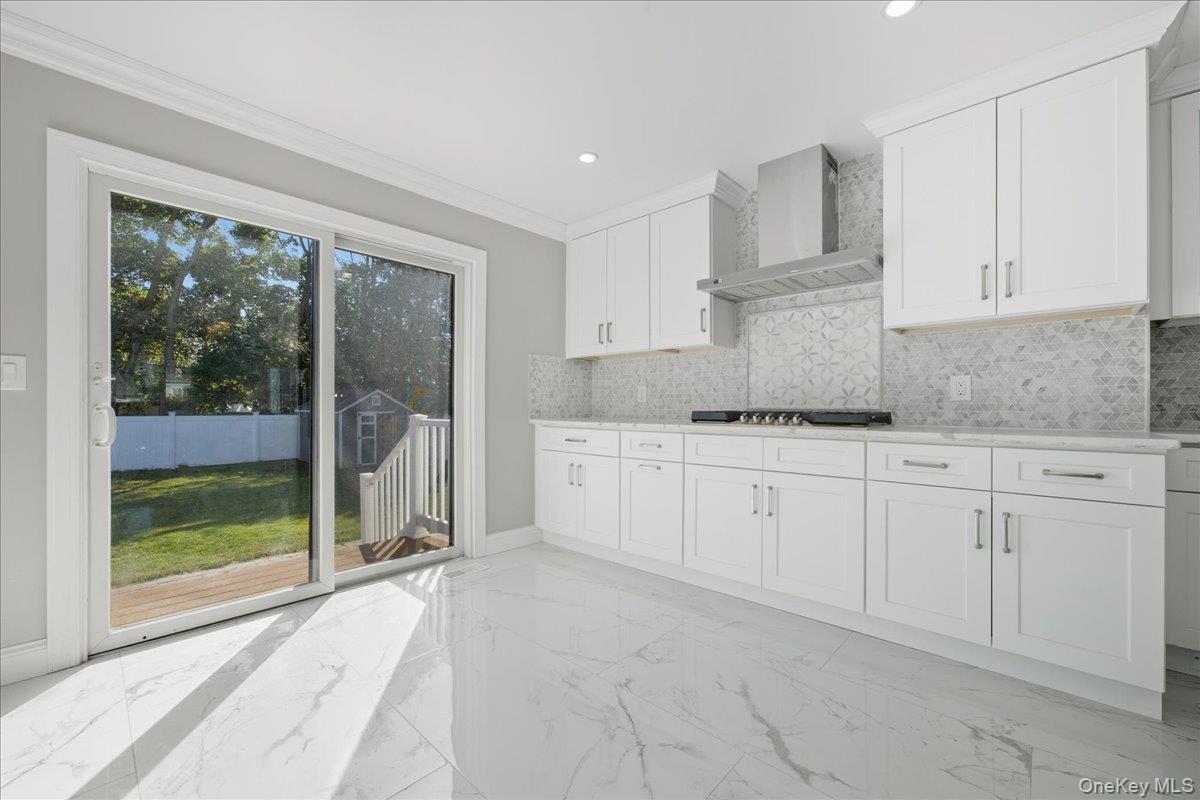 Single Family Cottage  Blvd  Nassau County, NY 11801, MLS-921947-10