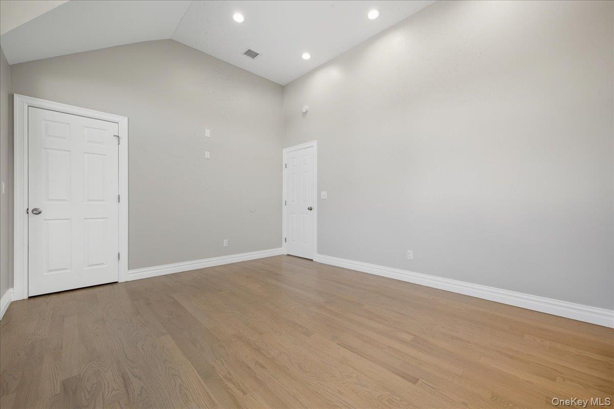 Single Family Cottage  Blvd  Nassau County, NY 11801, MLS-921947-18