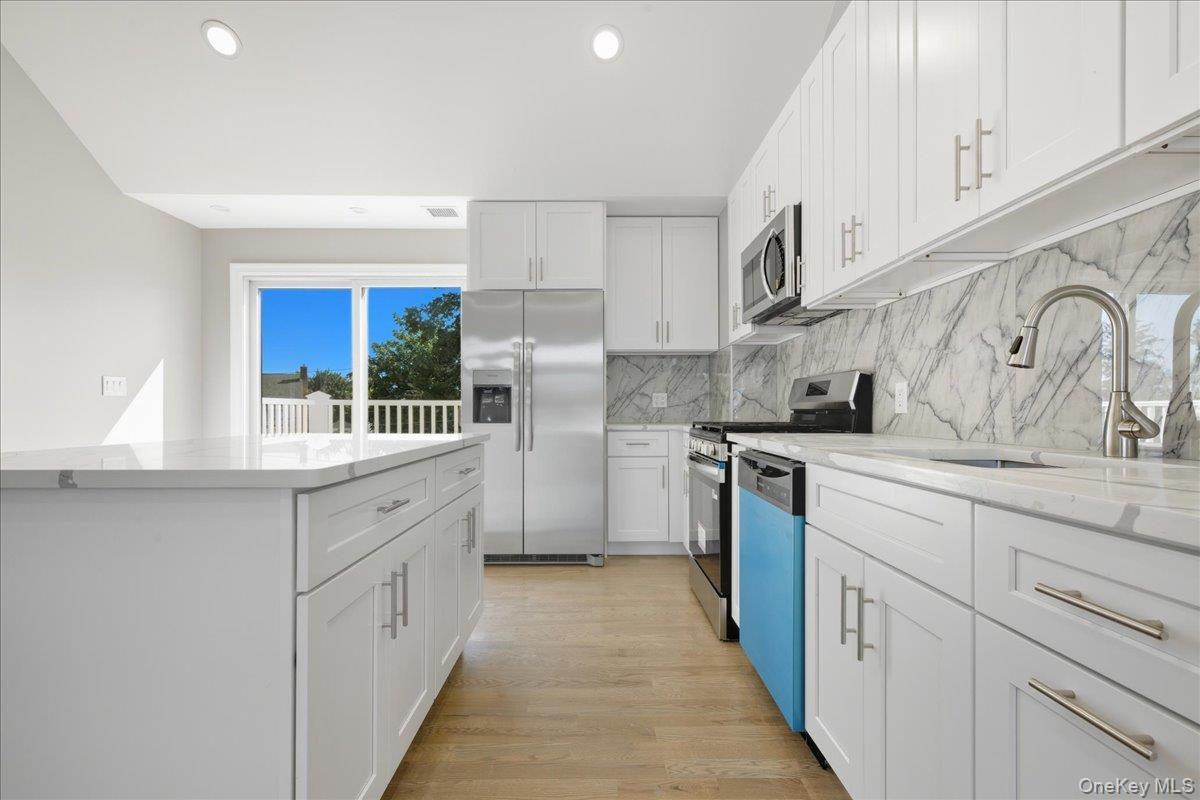 Single Family Cottage  Blvd  Nassau County, NY 11801, MLS-921947-26