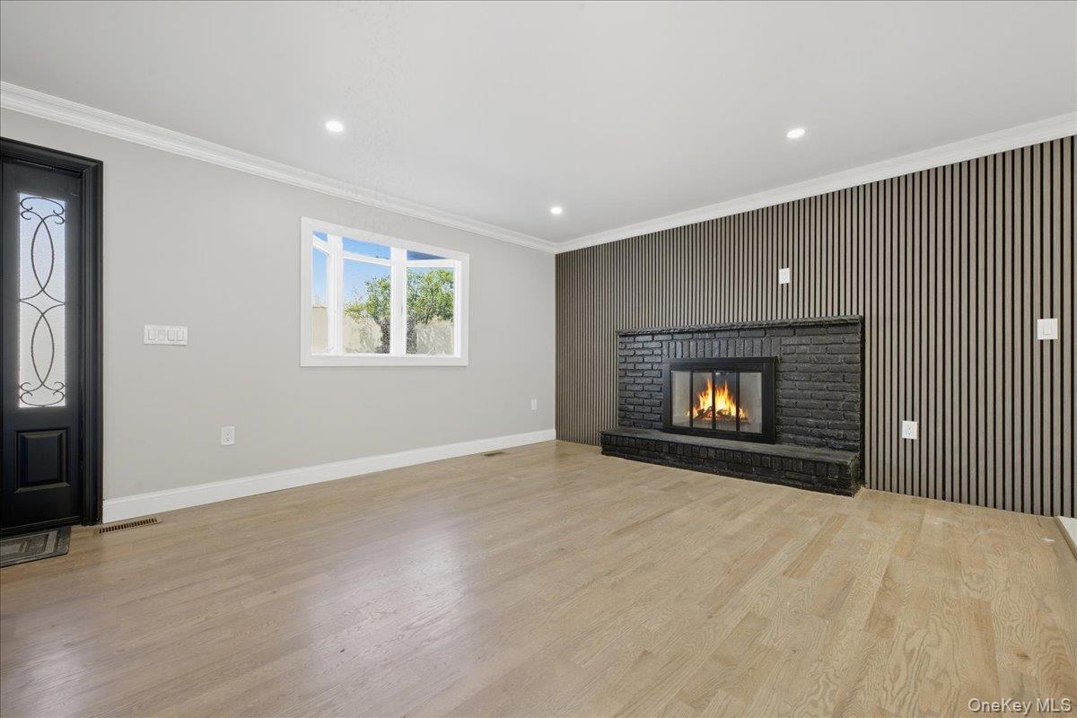 Single Family Cottage  Blvd  Nassau County, NY 11801, MLS-921947-4