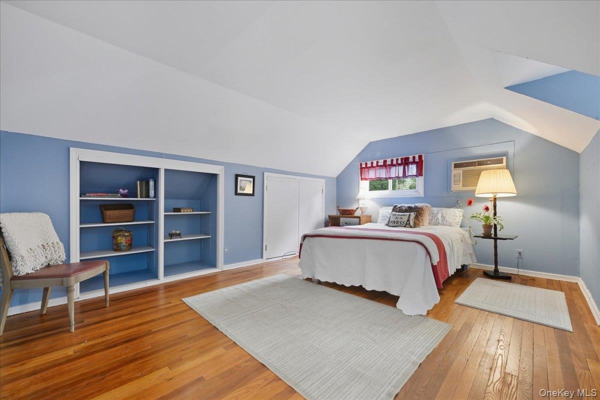 Single Family Ridge Nassau County, NY 11576, MLS-921976-31