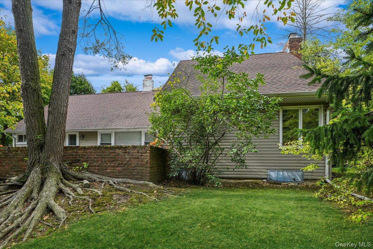 Single Family Ridge  Nassau County, NY 11576, MLS-921976-40