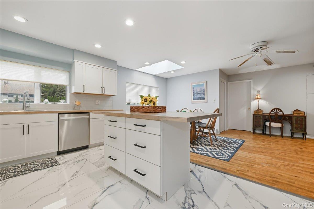 Single Family Ridge Nassau County, NY 11576, MLS-921976-7