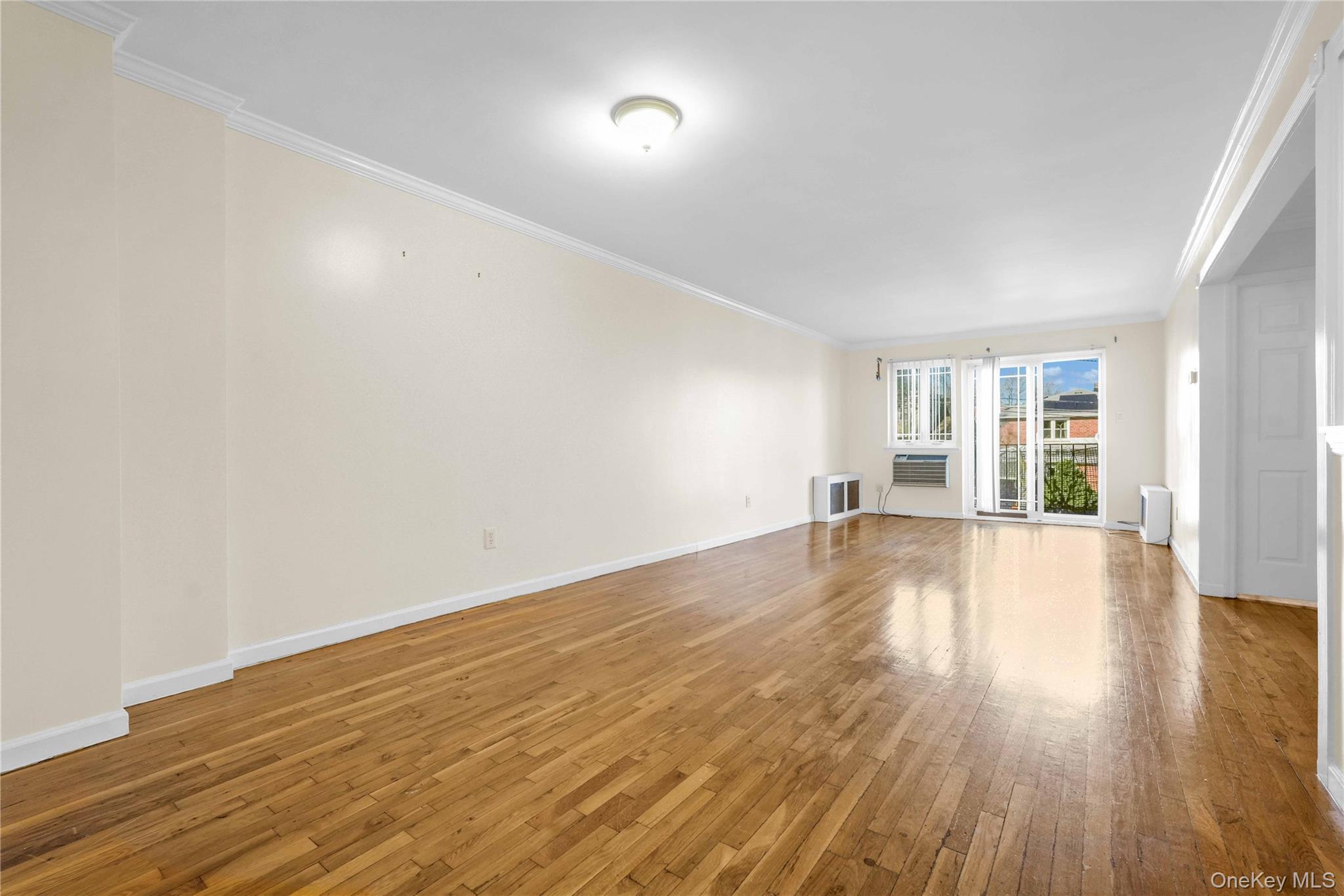 Single Family 49th  Queens, NY 11105, MLS-921997-10