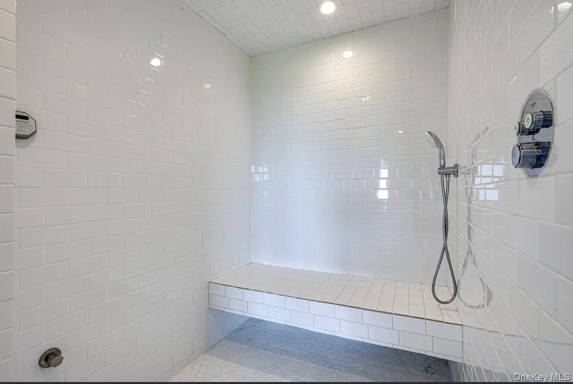 Single Family Noyack Suffolk County, NY 11976, MLS-922002-35