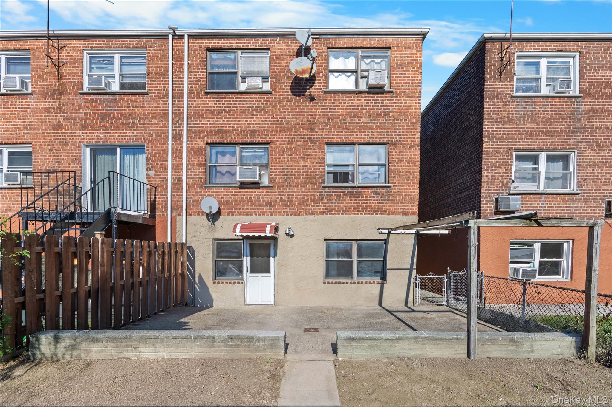 Single Family Mahan  Bronx, NY 10461, MLS-922004-27
