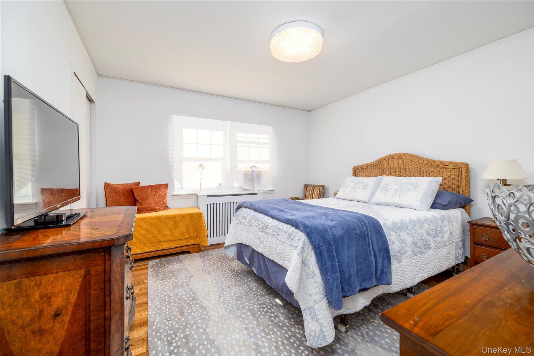 Single Family 28th Street  Queens, NY 11105, MLS-922005-15