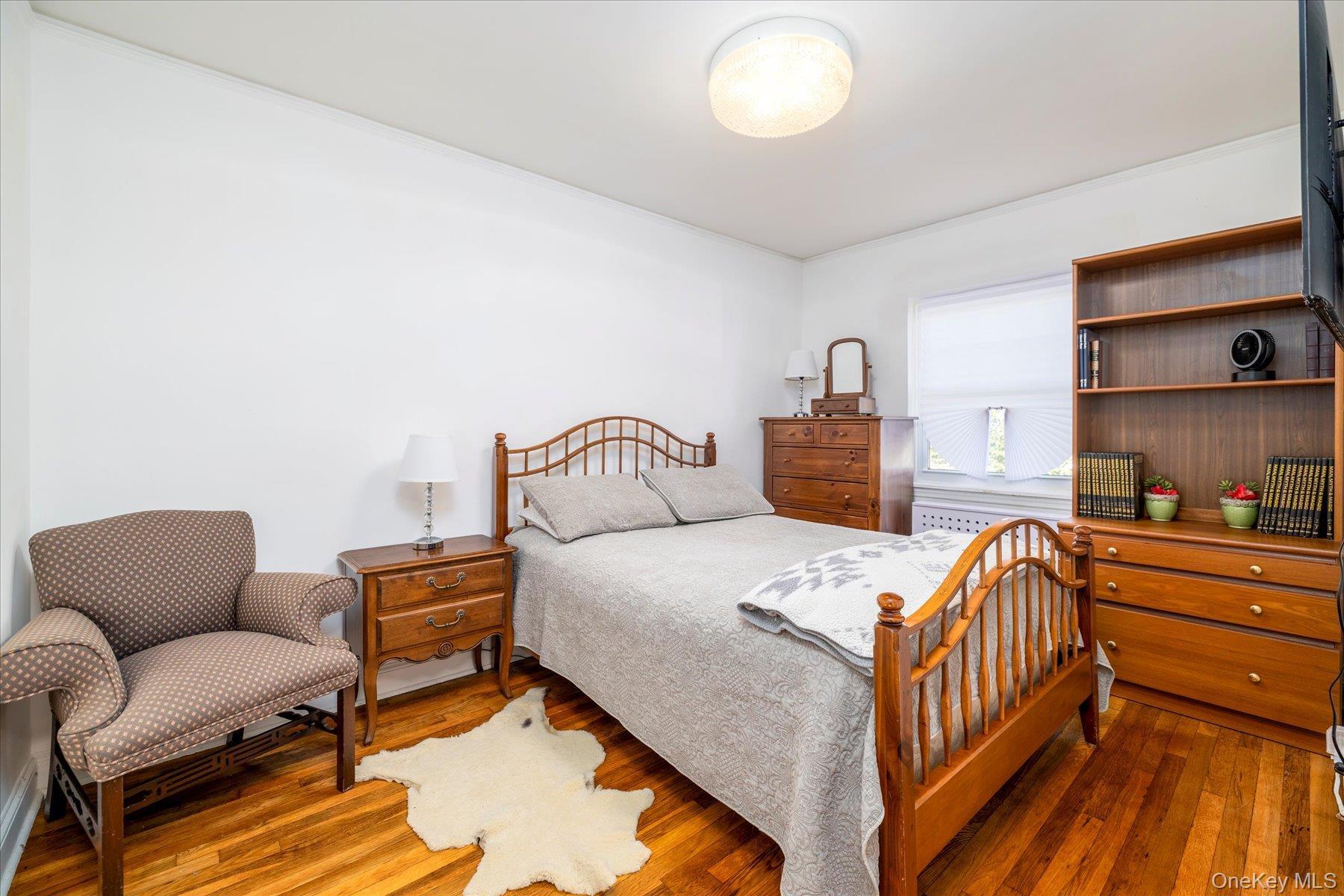 Single Family 28th Street  Queens, NY 11105, MLS-922005-17