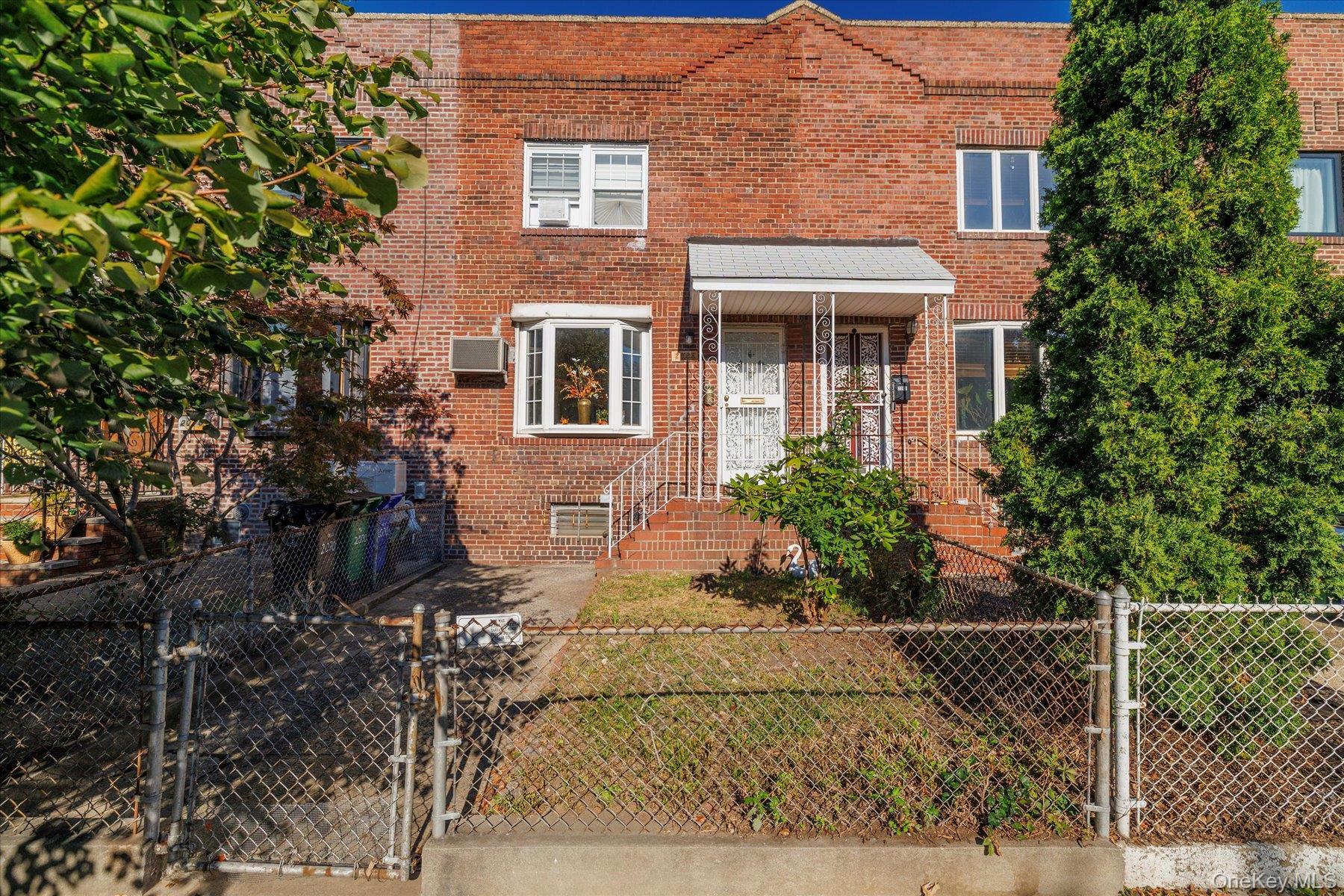 Single Family 28th Street  Queens, NY 11105, MLS-922005-2