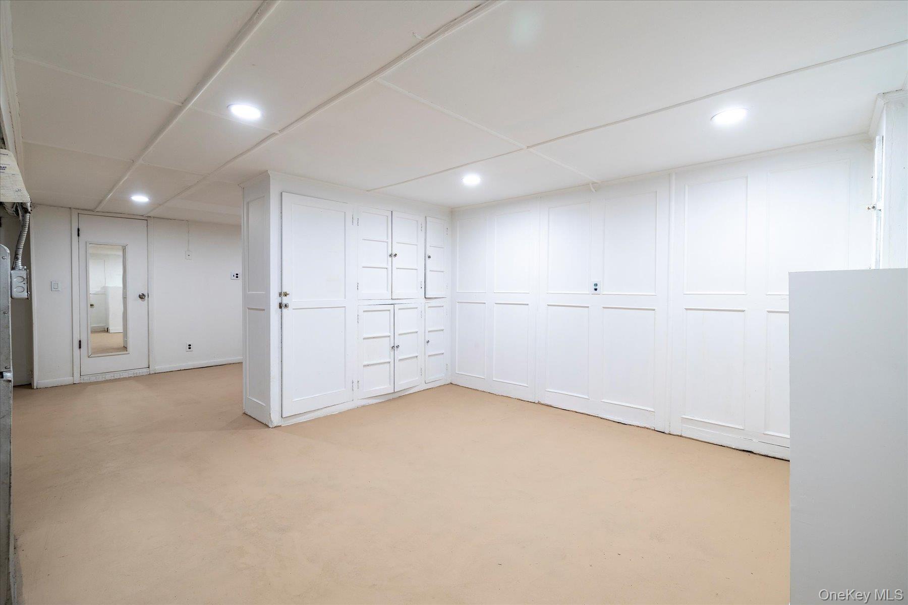 Single Family 28th Street  Queens, NY 11105, MLS-922005-21