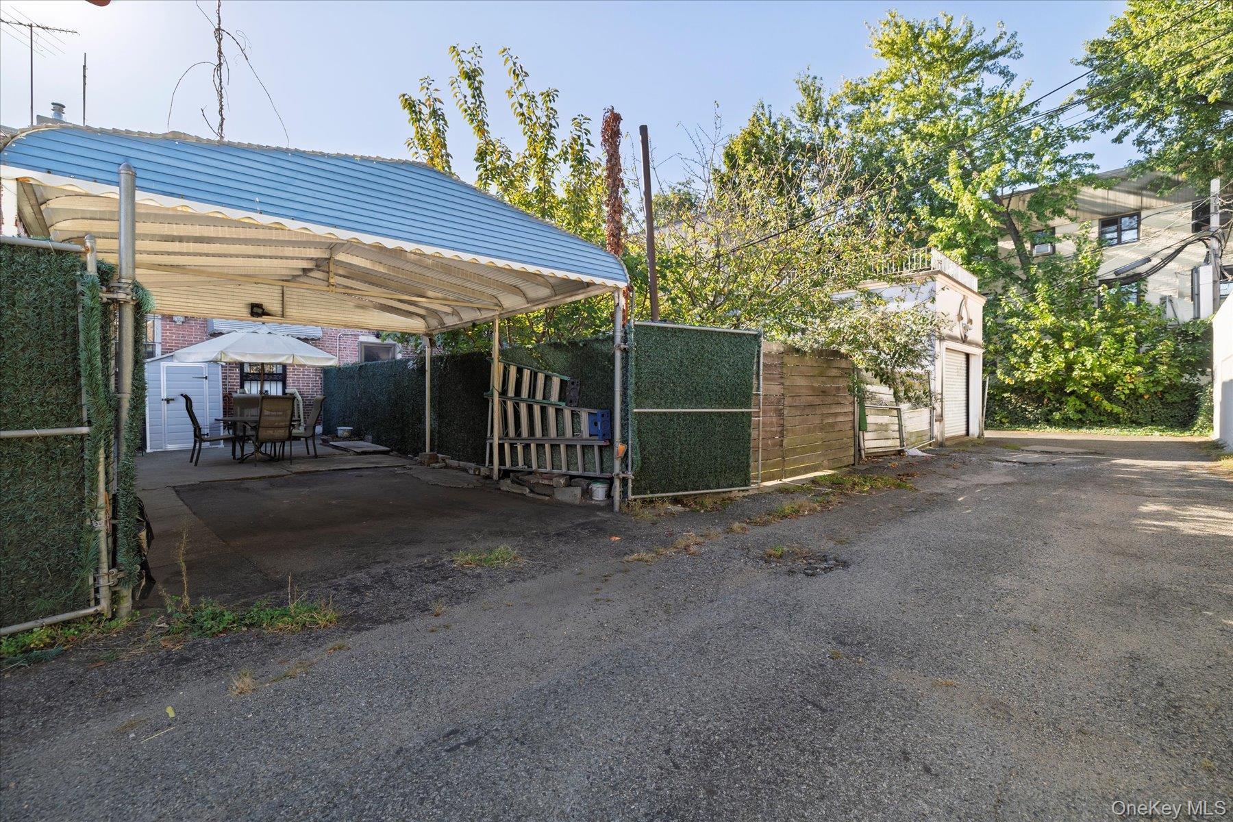 Single Family 28th Street  Queens, NY 11105, MLS-922005-30