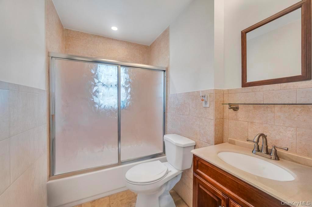 Single Family Lee  Nassau County, NY 11801, MLS-922014-16