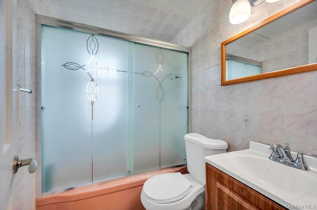 Single Family Lee  Nassau County, NY 11801, MLS-922014-20