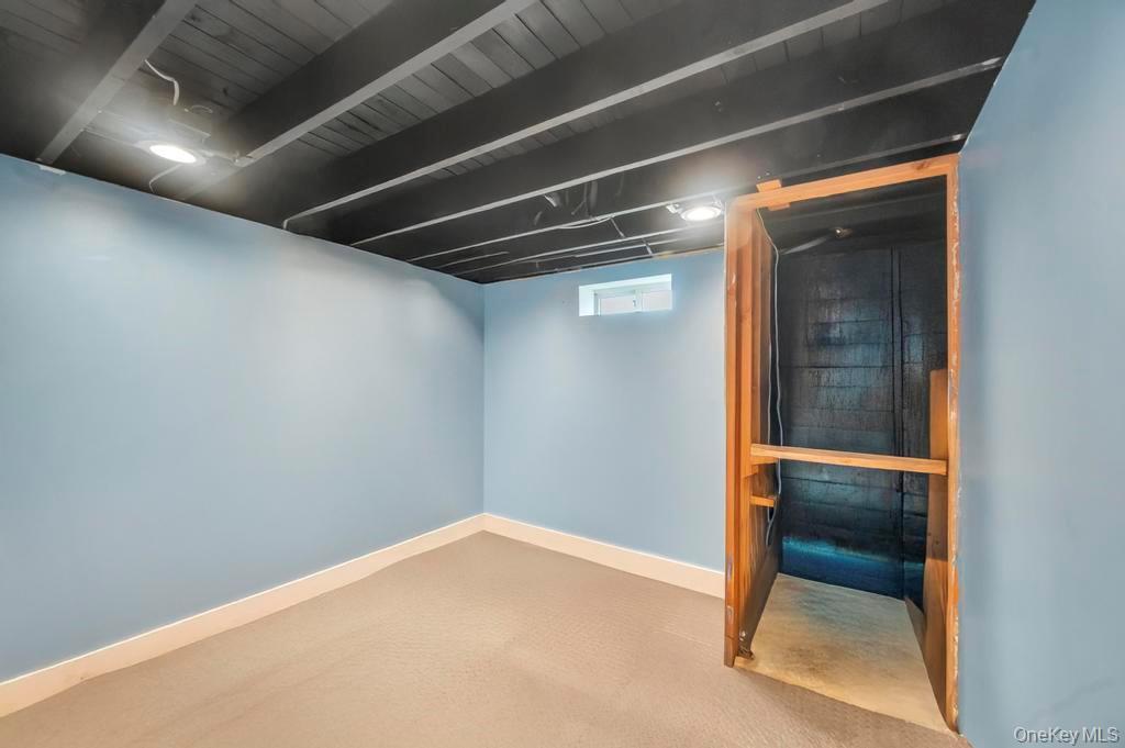 Single Family Lee  Nassau County, NY 11801, MLS-922014-24