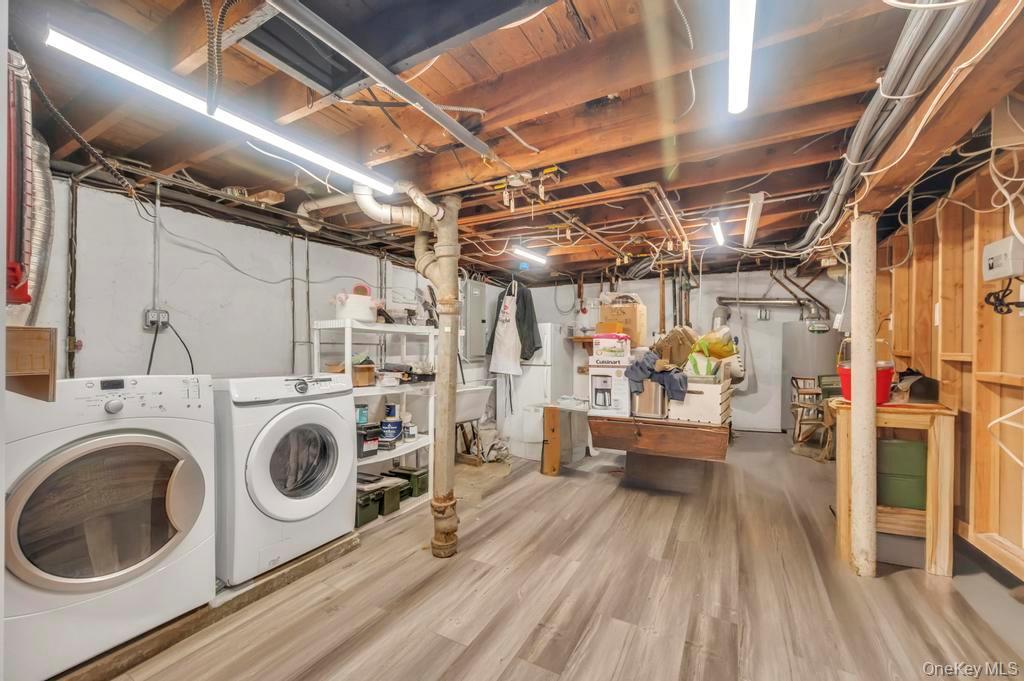 Single Family Lee  Nassau County, NY 11801, MLS-922014-25