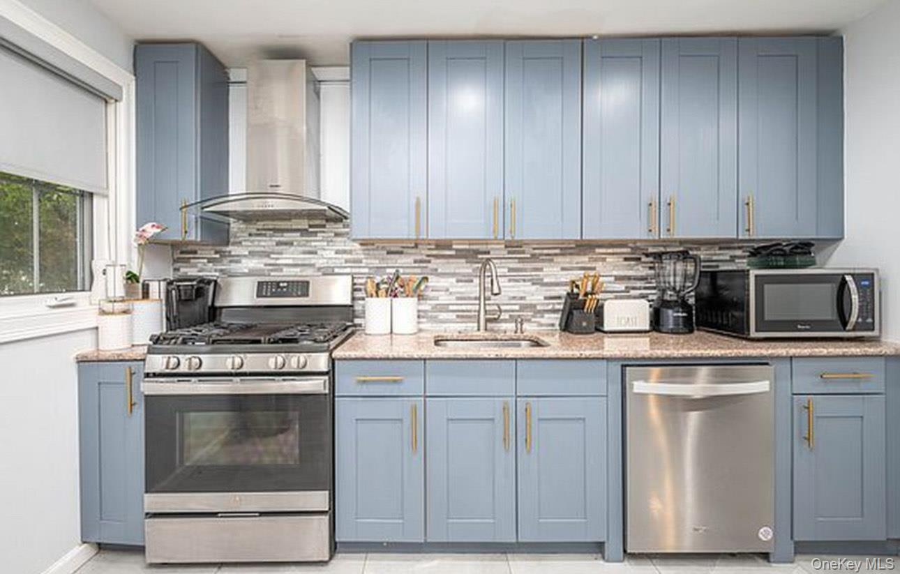 Single Family Weller Queens, NY 11422, MLS-922020-3