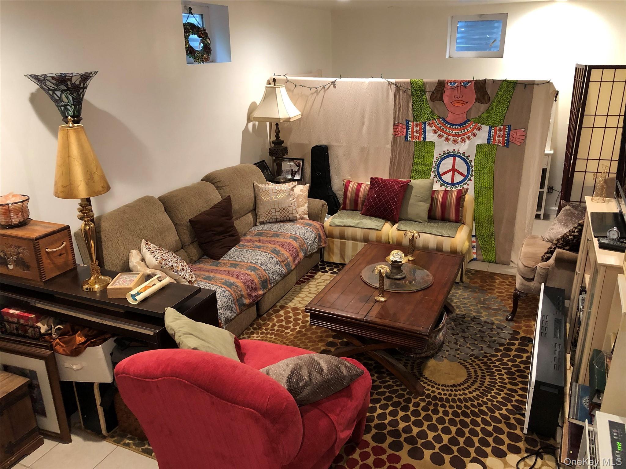 Single Family Northern Nassau County, NY 11576, MLS-922036-12