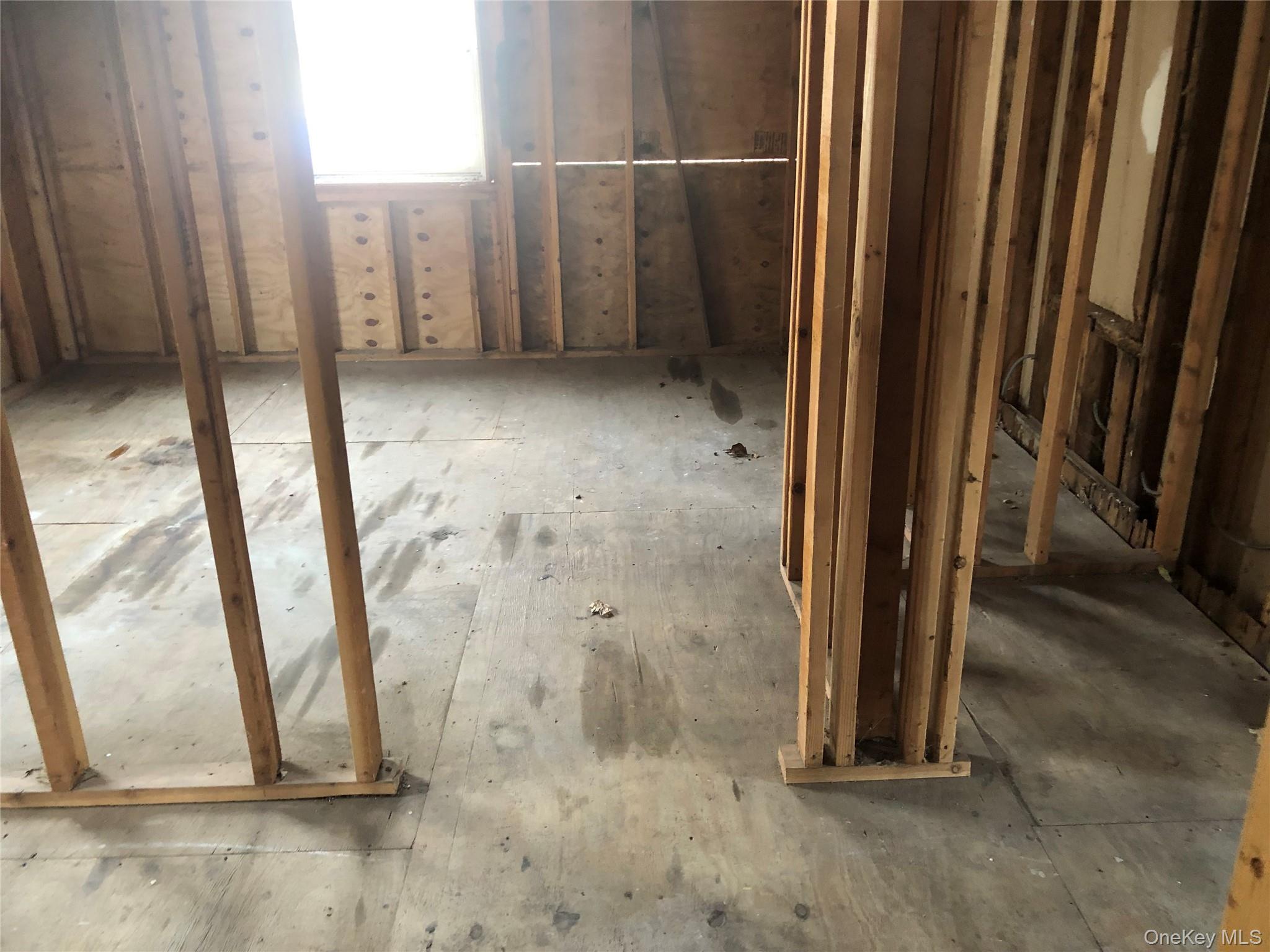 Single Family Northern Nassau County, NY 11576, MLS-922036-25