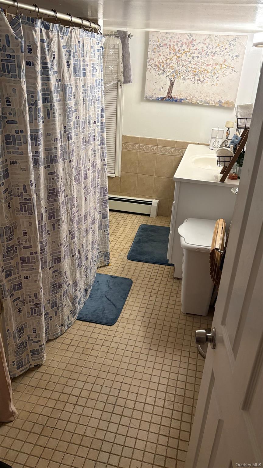 Single Family Northern Nassau County, NY 11576, MLS-922036-6