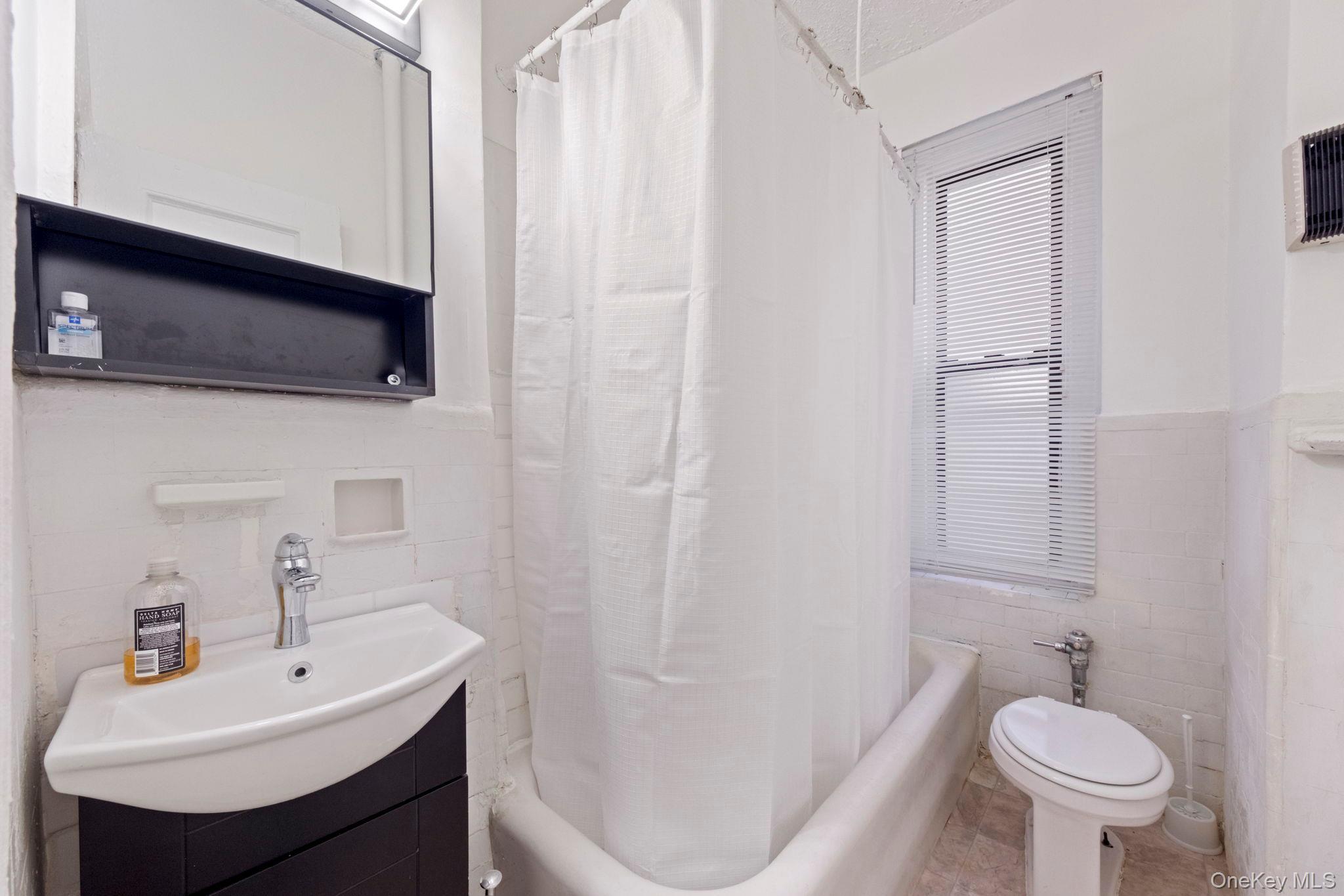 Coop Lafontaine  Bronx, NY 10457, MLS-922052-11