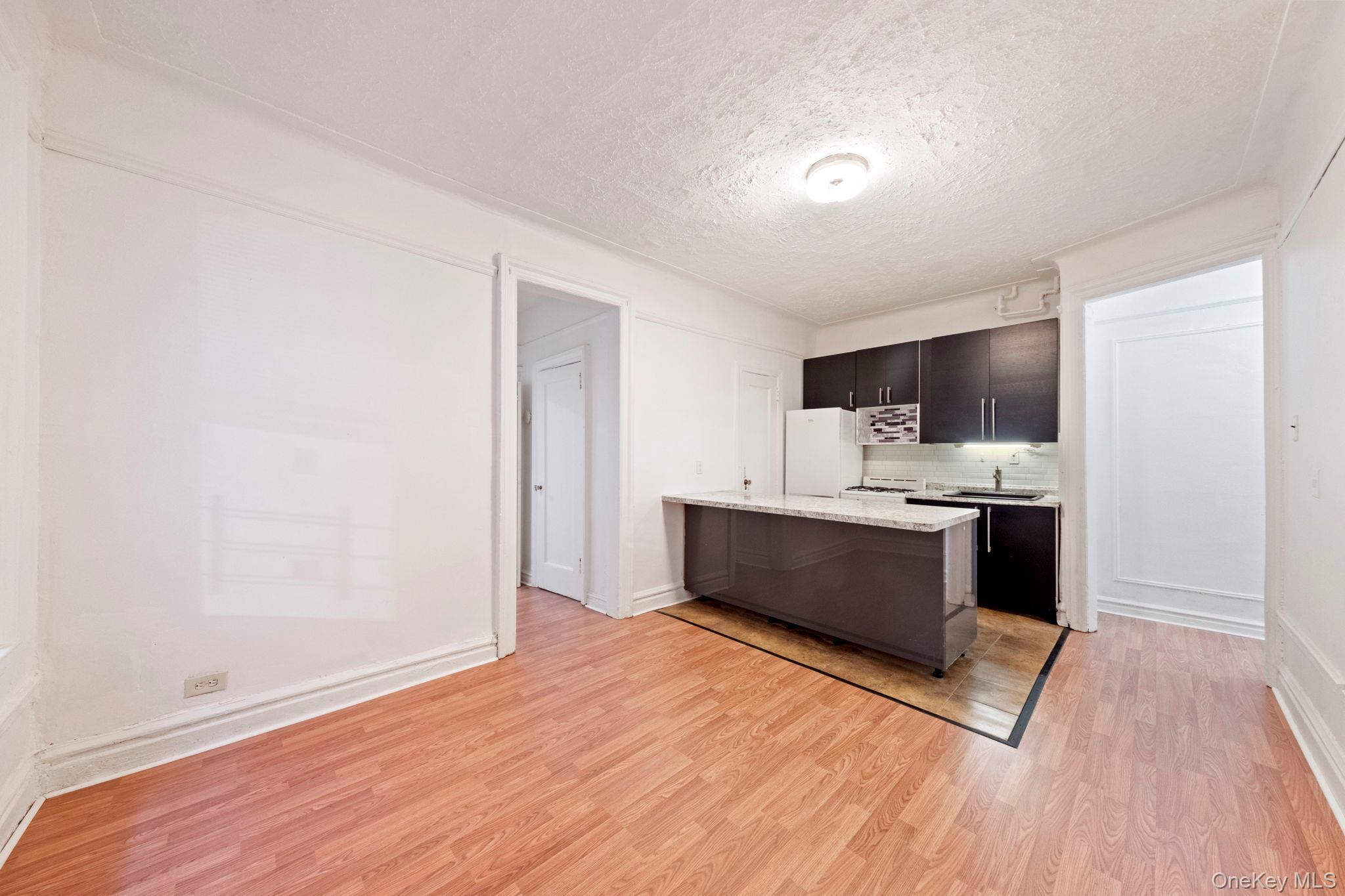 Coop Lafontaine  Bronx, NY 10457, MLS-922052-6