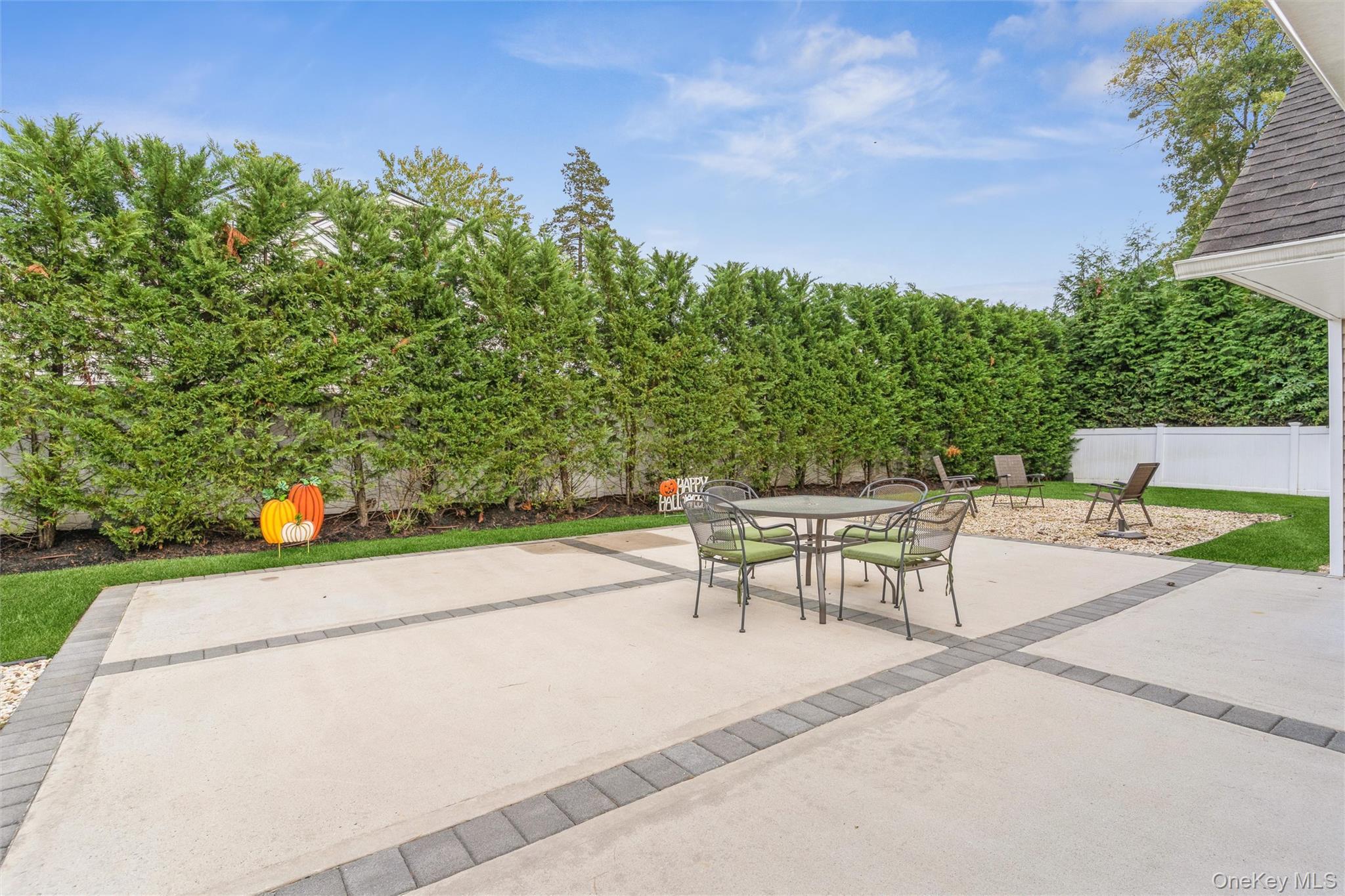 Single Family Channon Nassau County, NY 11557, MLS-922071-11