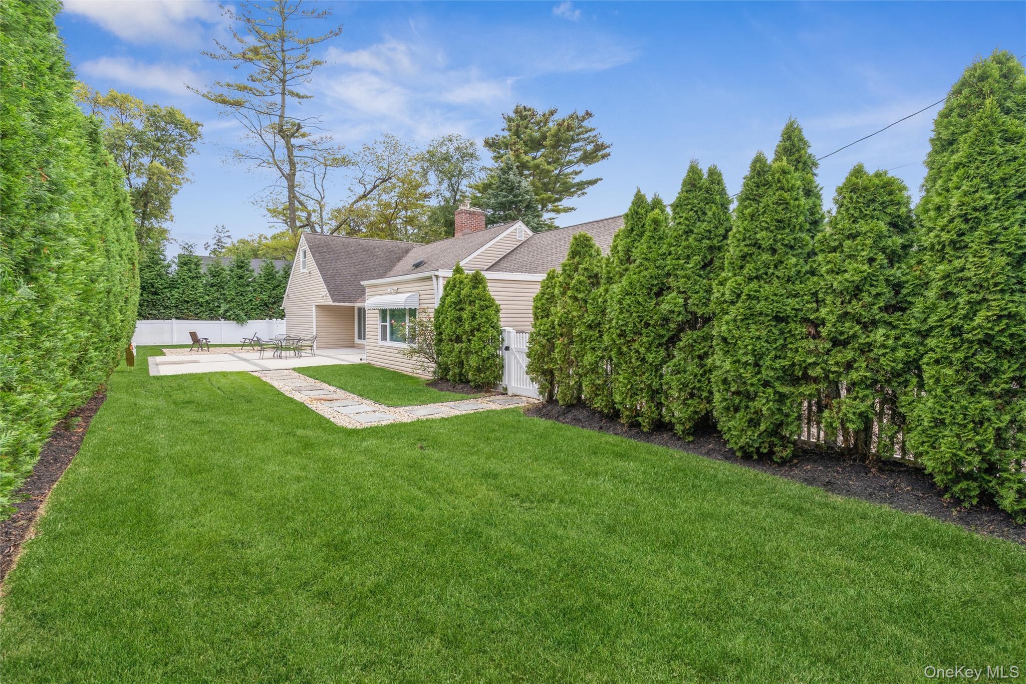 Single Family Channon Nassau County, NY 11557, MLS-922071-12