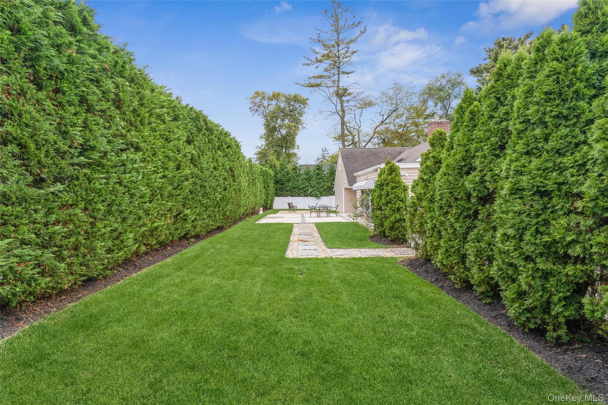 Single Family Channon Nassau County, NY 11557, MLS-922071-13