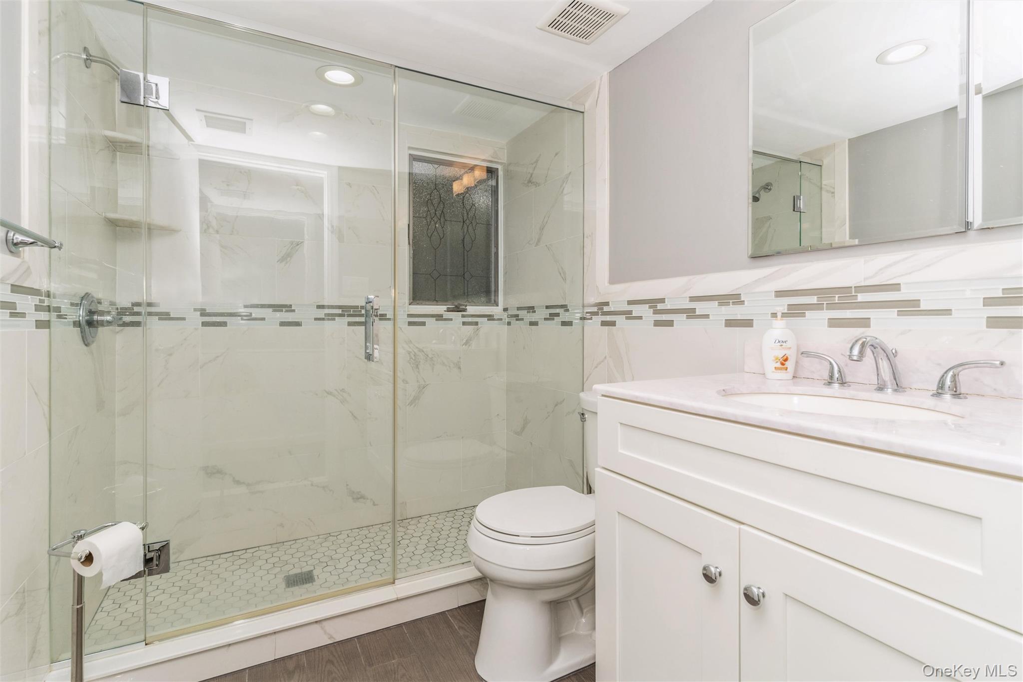 Single Family Channon Nassau County, NY 11557, MLS-922071-29