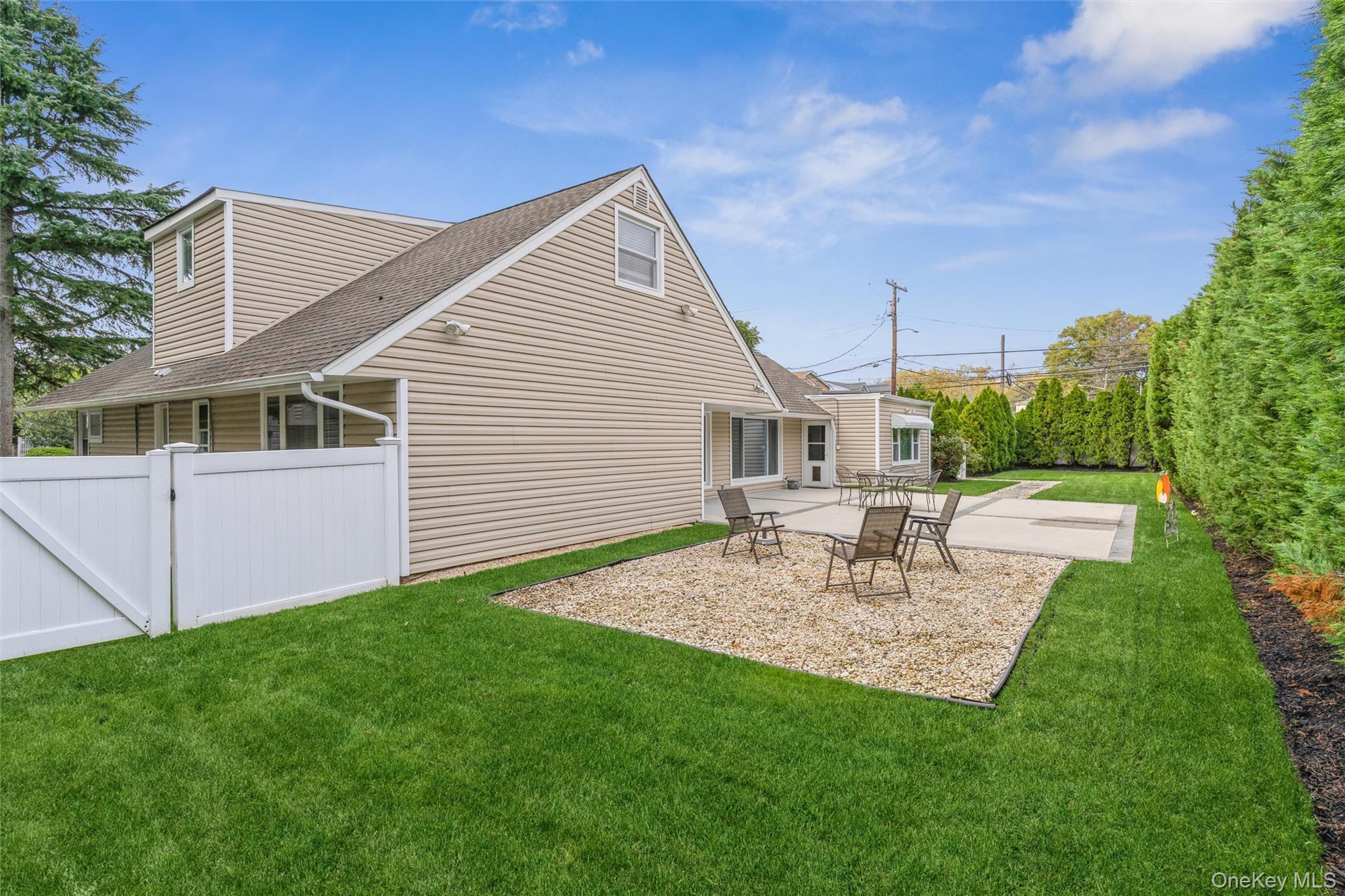 Single Family Channon Nassau County, NY 11557, MLS-922071-33