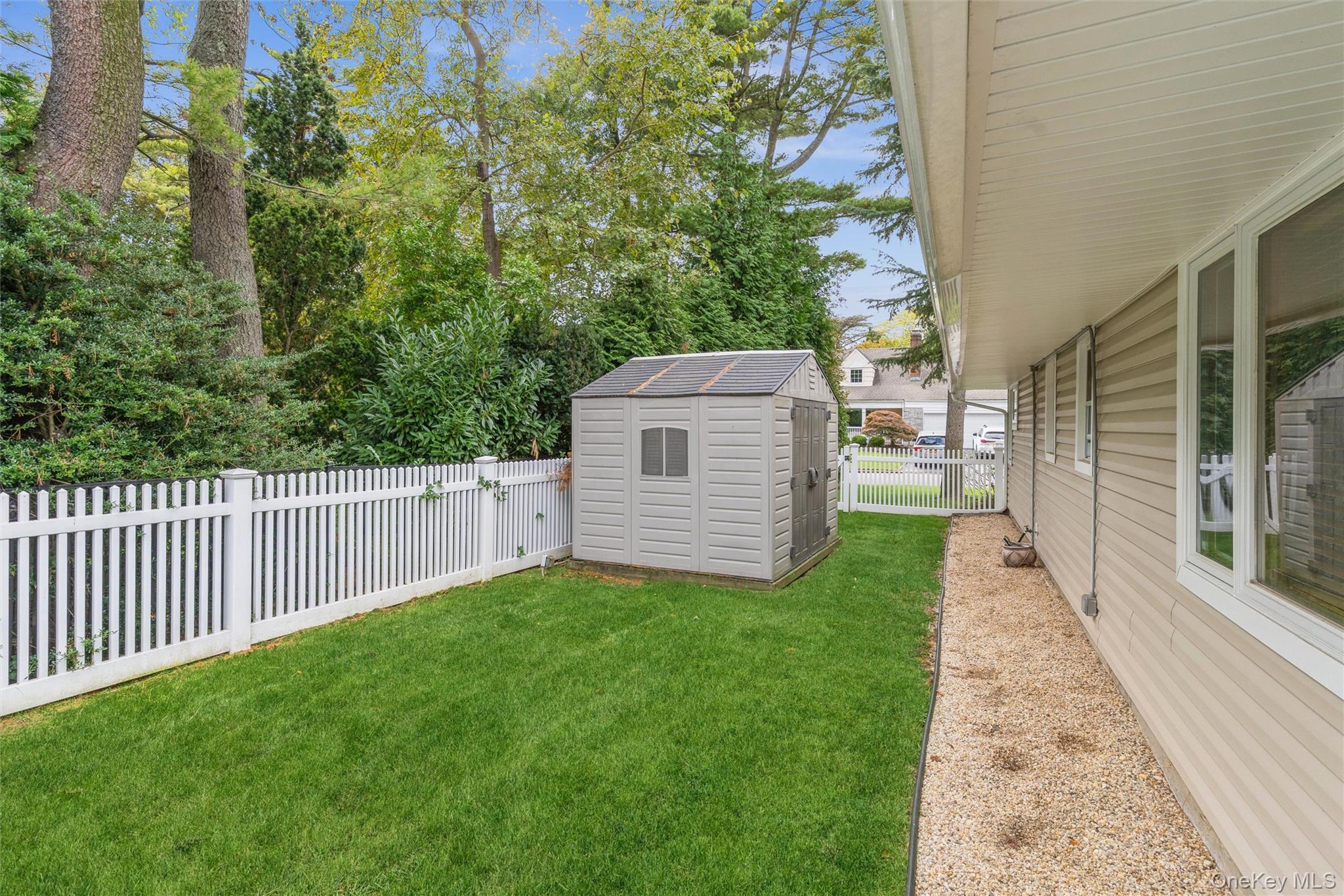 Single Family Channon Nassau County, NY 11557, MLS-922071-34