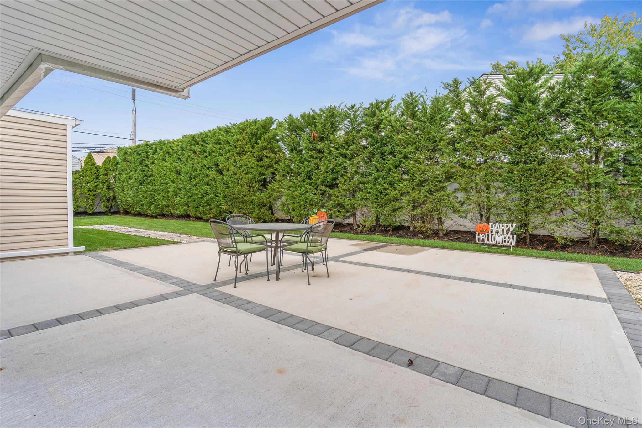 Single Family Channon Nassau County, NY 11557, MLS-922071-35