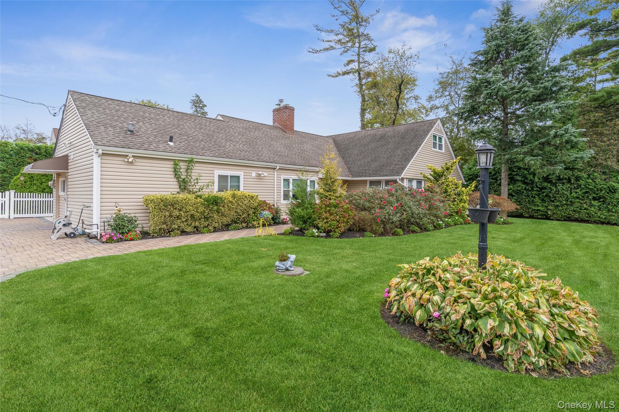 Single Family Channon Nassau County, NY 11557, MLS-922071-36