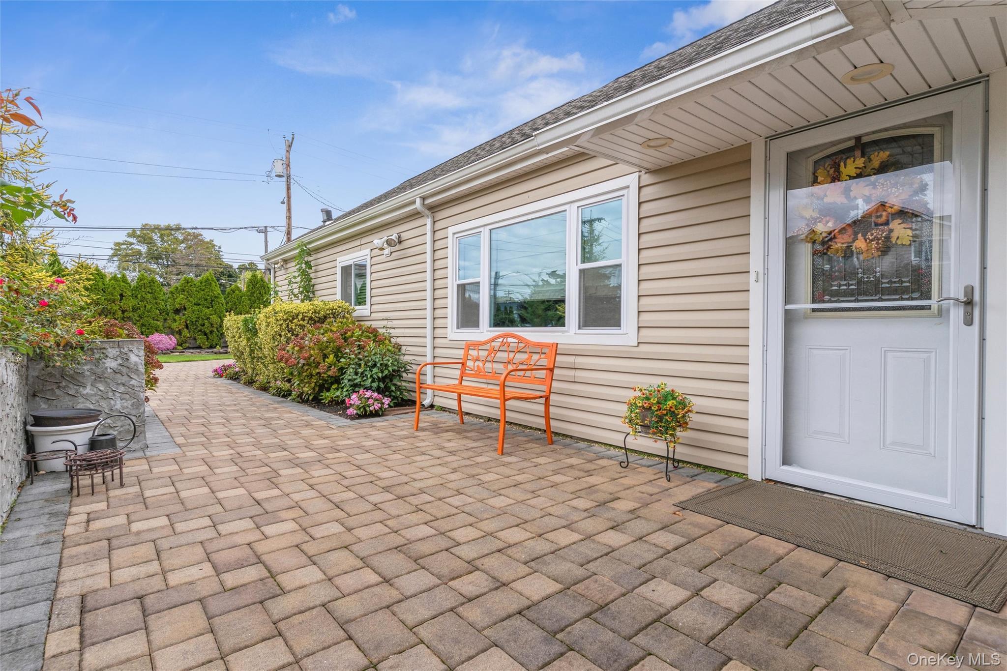 Single Family Channon Nassau County, NY 11557, MLS-922071-5