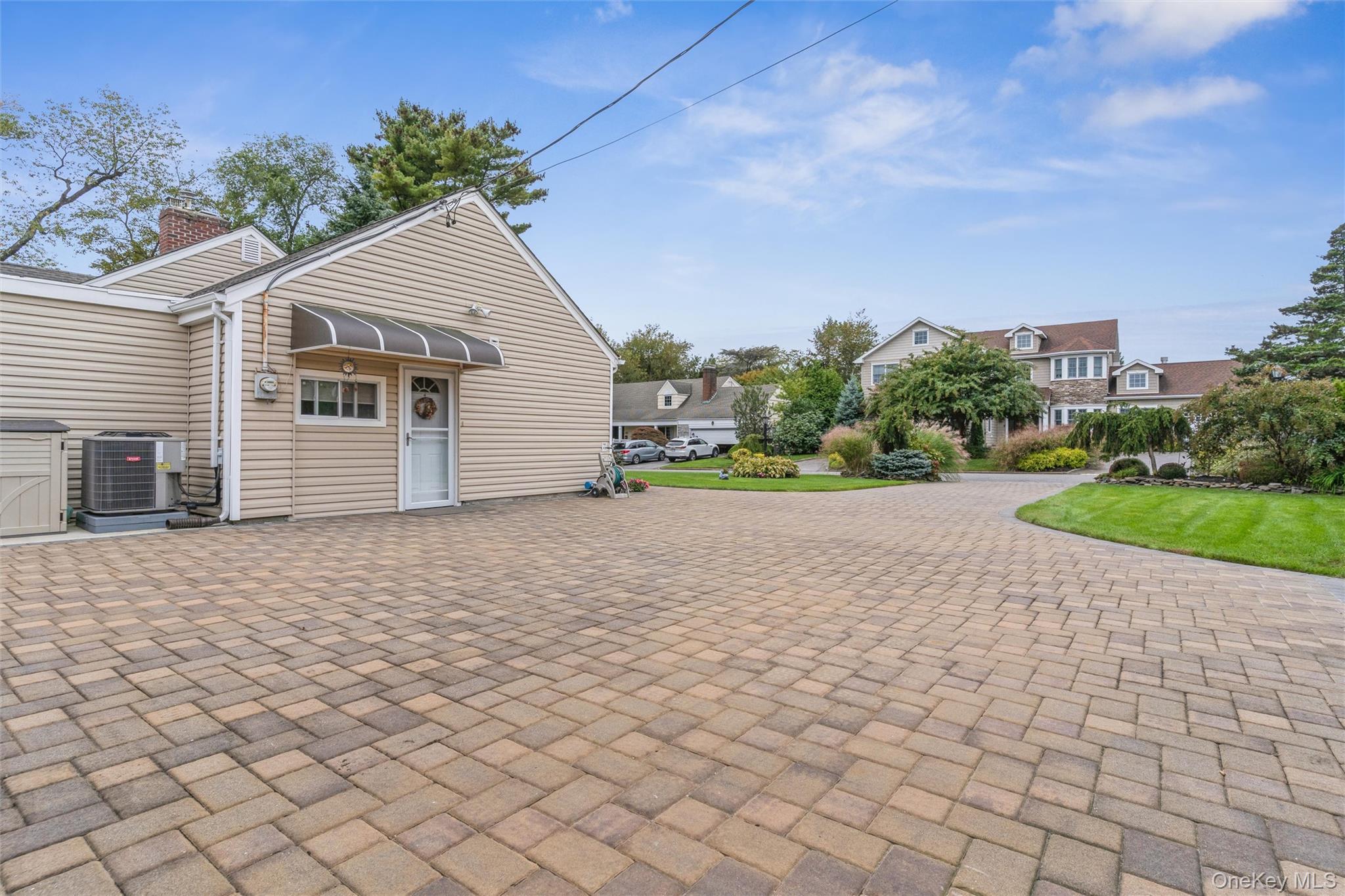 Single Family Channon Nassau County, NY 11557, MLS-922071-6