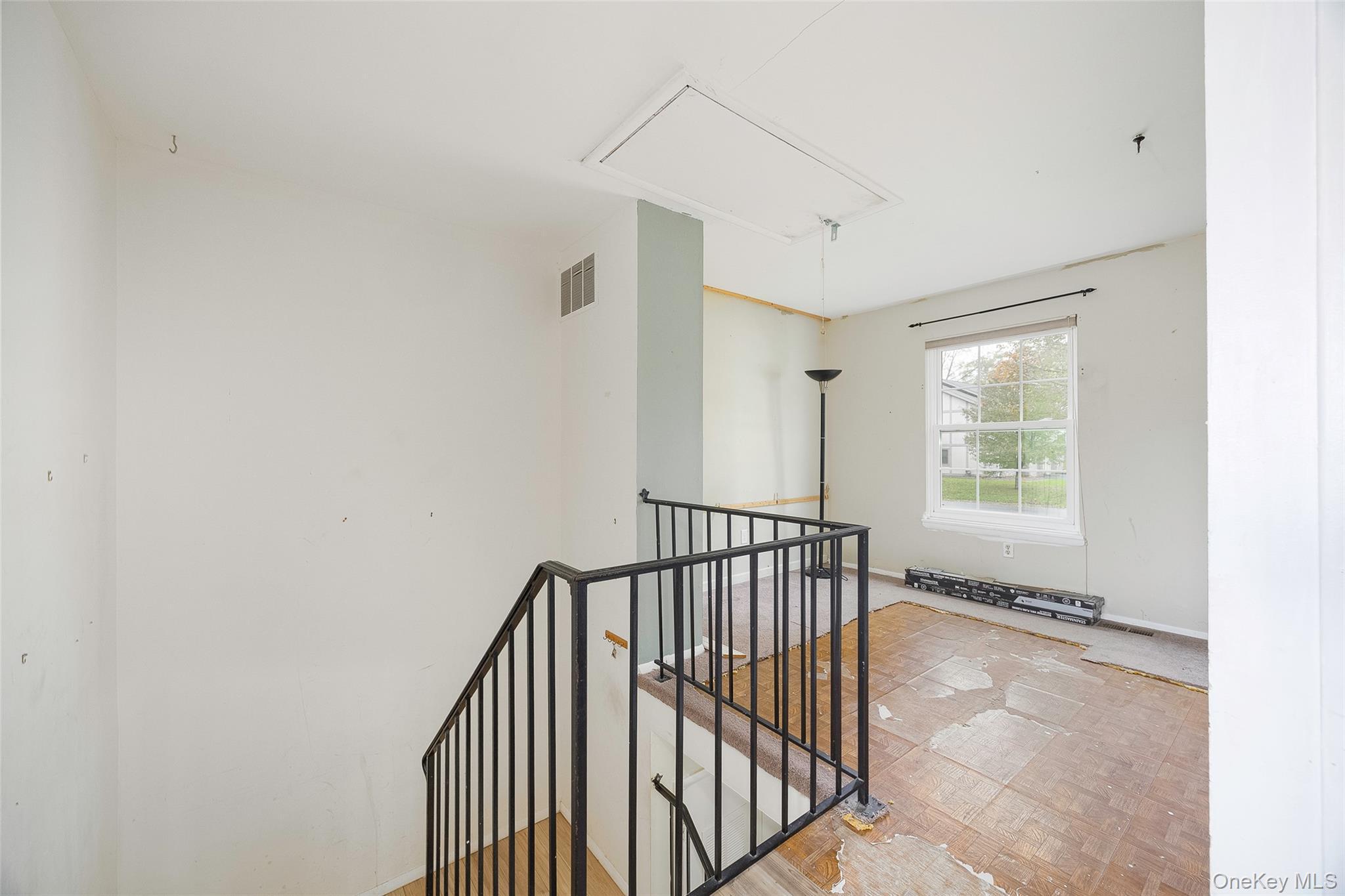 Single Family Sunny Brook Ulster County, NY 12528, MLS-922084-11