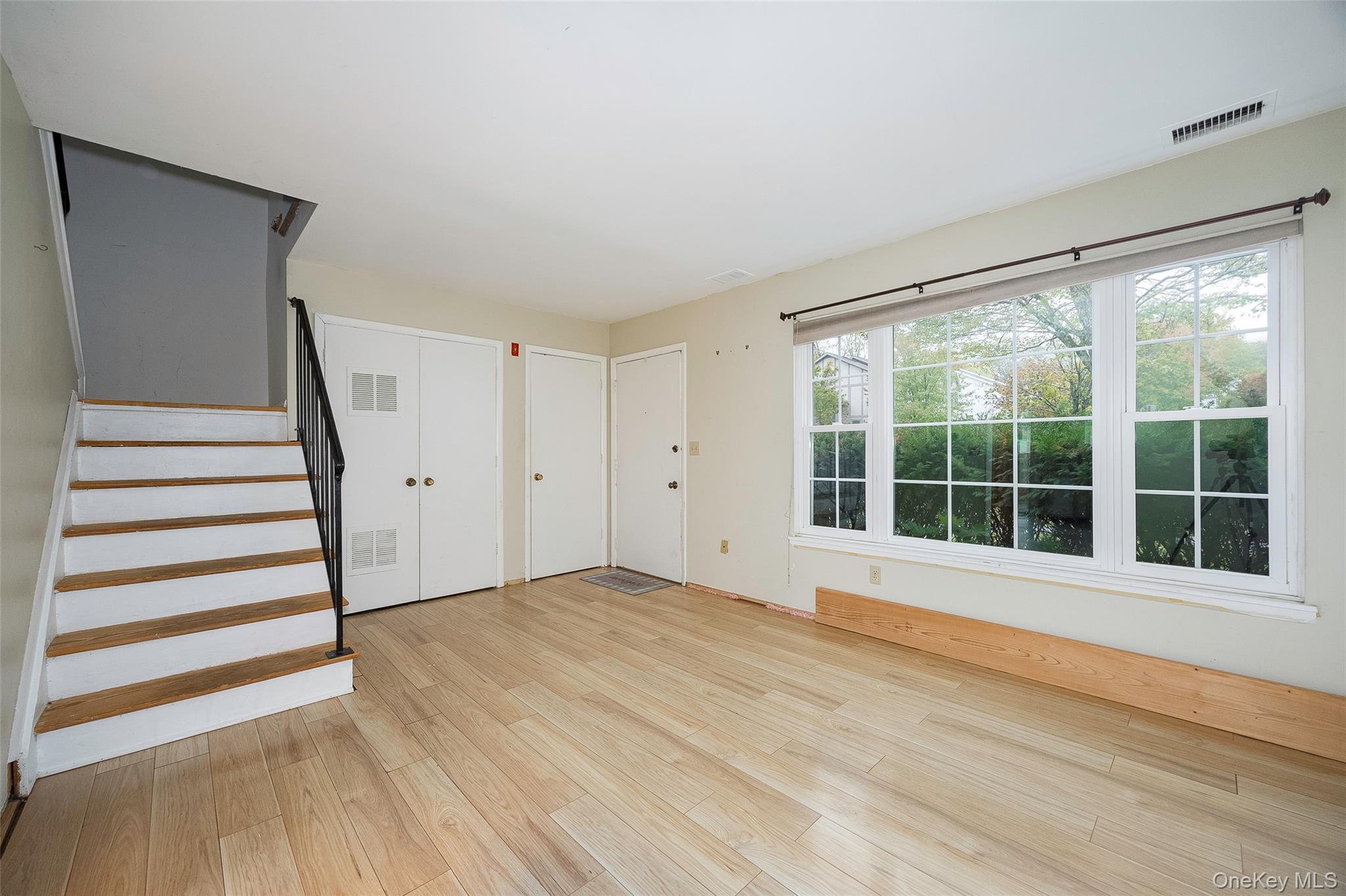 Single Family Sunny Brook Ulster County, NY 12528, MLS-922084-7