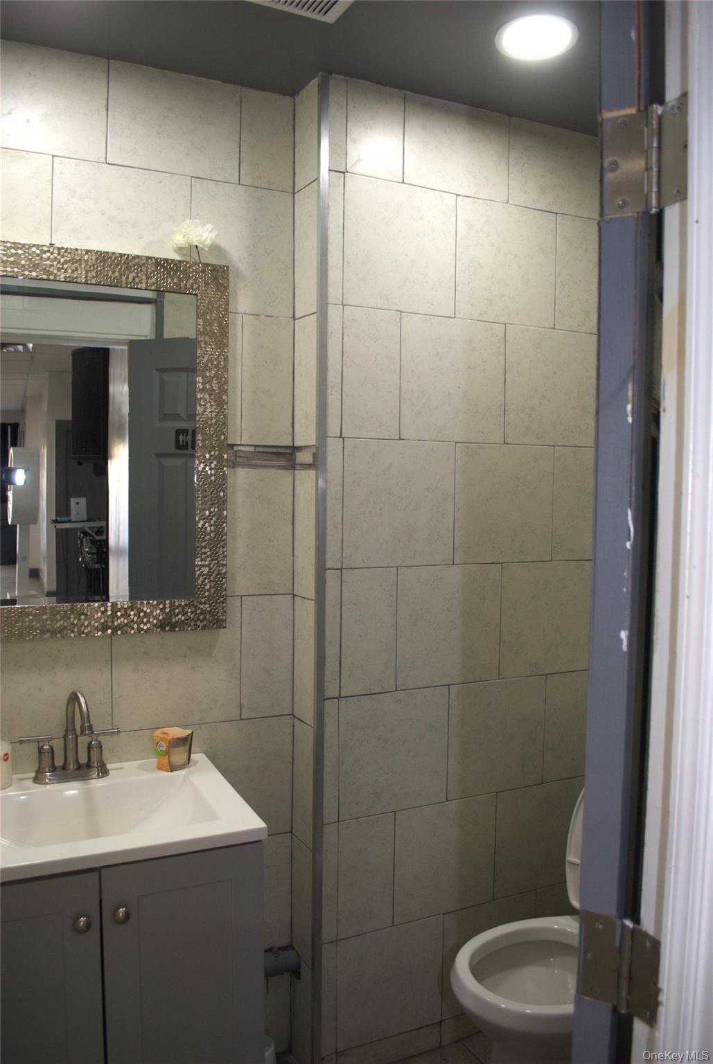 Commercial Sale Avenue D Brooklyn, NY 11203, MLS-922090-6