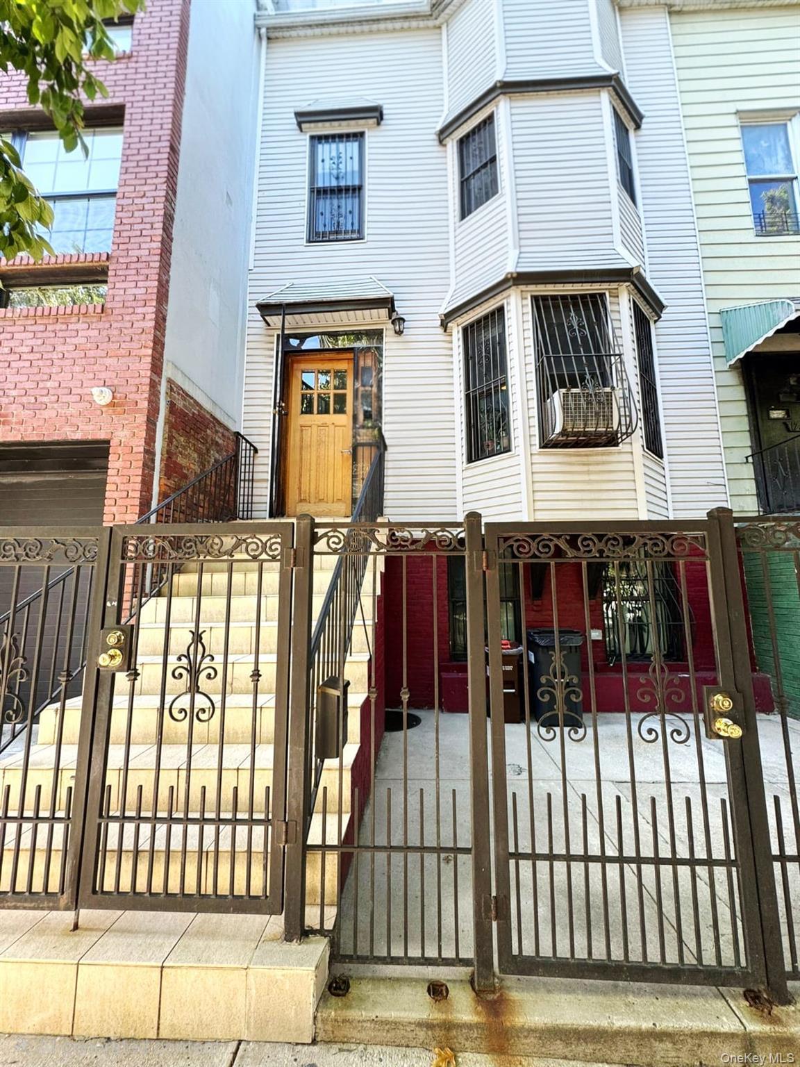 Single Family Putnam Brooklyn, NY 11221, MLS-922093-3