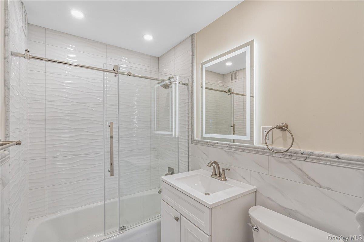 Coop 215th  Queens, NY 11360, MLS-922106-17