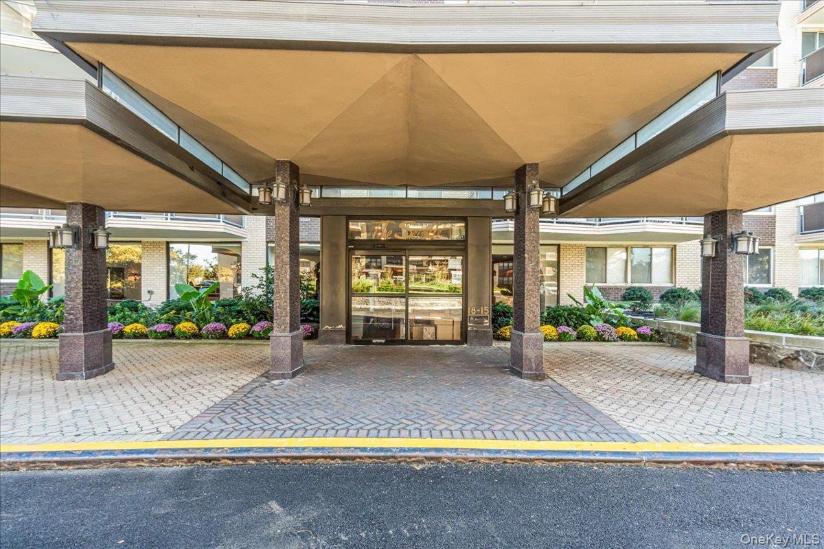 Coop 215th  Queens, NY 11360, MLS-922106-20