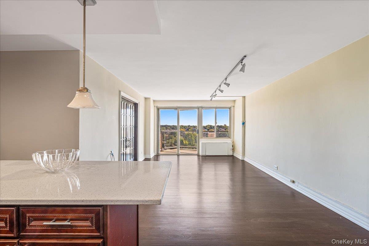 Coop 215th  Queens, NY 11360, MLS-922106-4