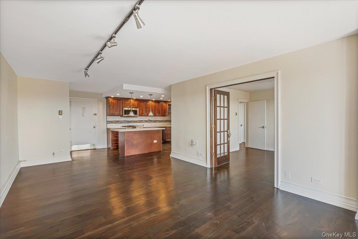 Coop 215th  Queens, NY 11360, MLS-922106-7