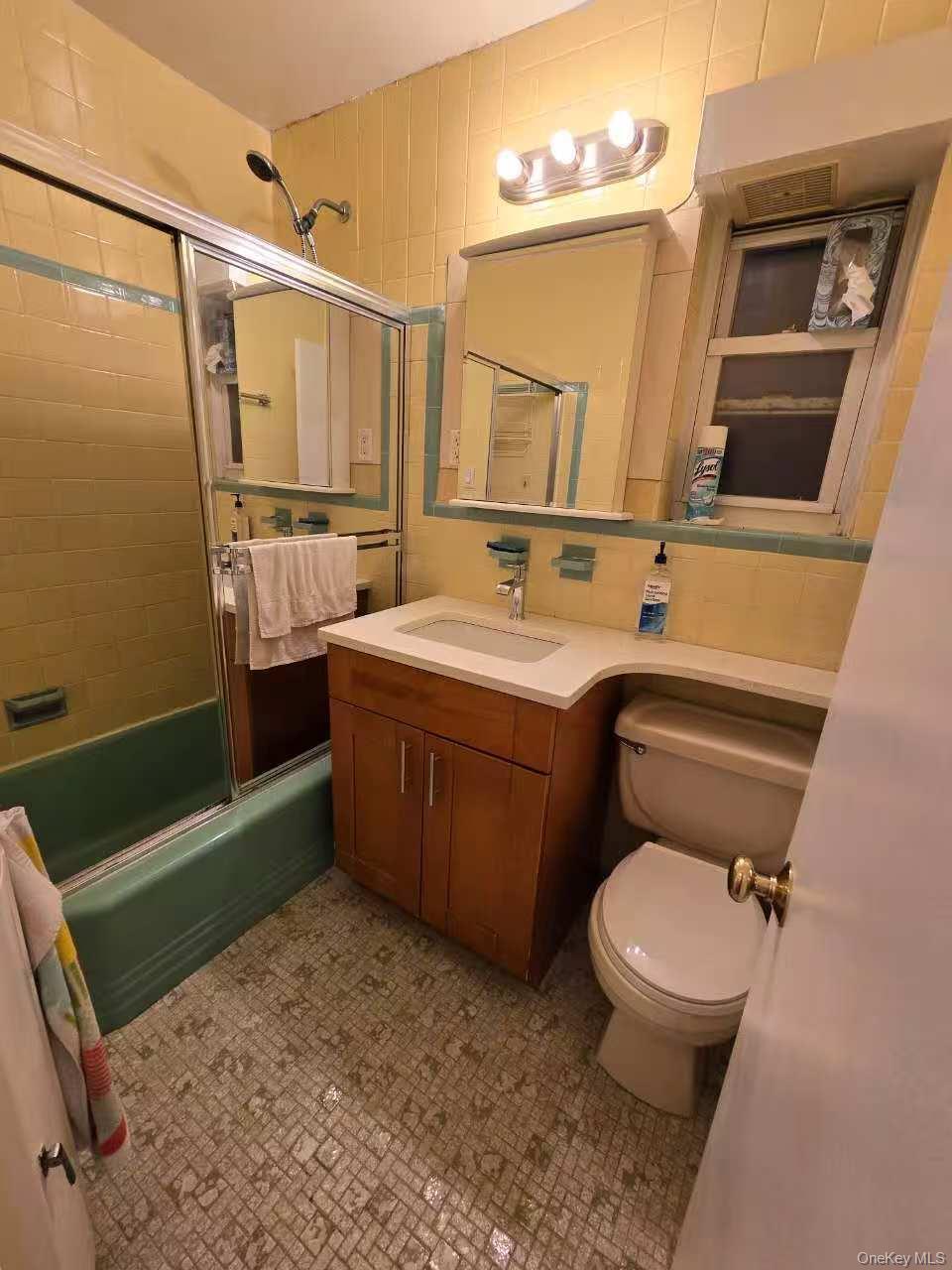 Single Family 90th  Queens, NY 11369, MLS-922114-6