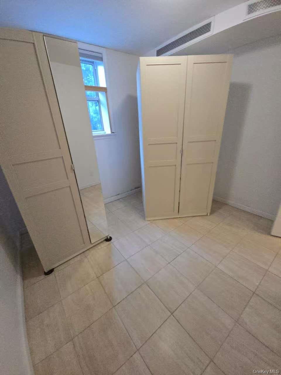 Single Family 90th  Queens, NY 11369, MLS-922114-7