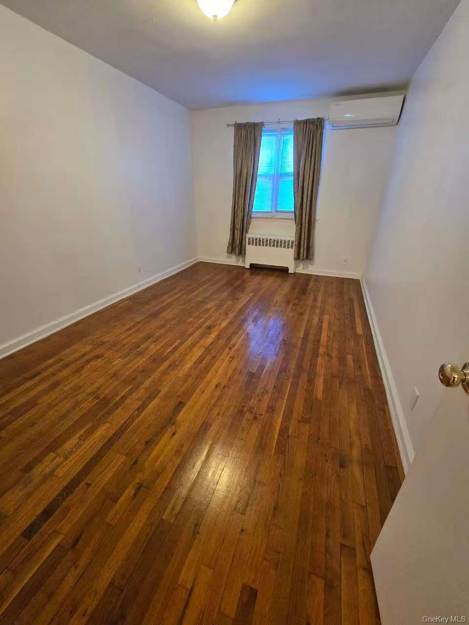 Single Family 90th  Queens, NY 11369, MLS-922114-9